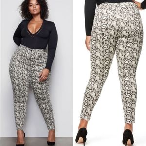 Good American | Good Legs Snake Print Skinny Jeans